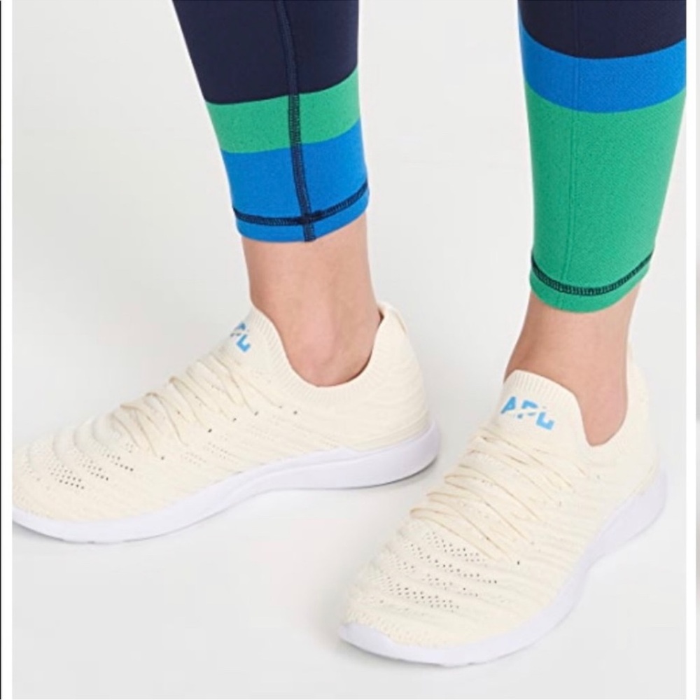 New APL Techloom Wave Pristine/Coastal Blue/White Sneakers Size 8